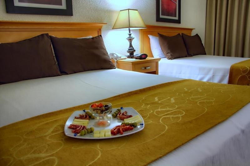 Corona Hotel & Spa Енсенада Номер фото